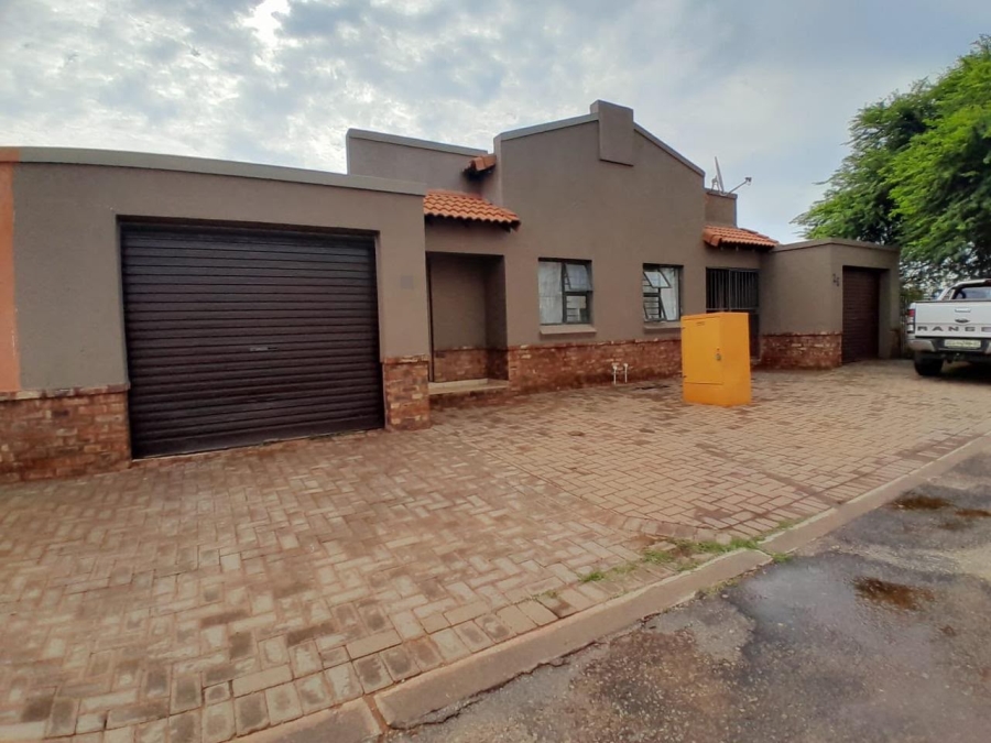 To Let 3 Bedroom Property for Rent in Kathu Northern Cape